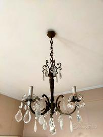 Lampadario con gocce di cristallo