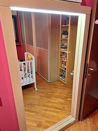 mobile specchio con luce