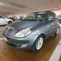Lancia Ypsilon 1.4 16V cambio automatico NUOVO