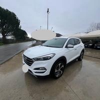 Hyundai TUCSON 1.7 crdi Sound 2wd 115cv