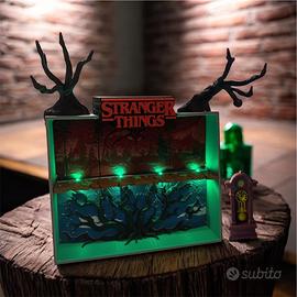 Espositore  Diorama Stranger Things Kinder Joy