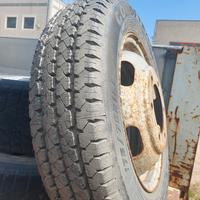 Gomma con cerchio ford