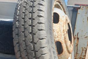 Gomma con cerchio ford