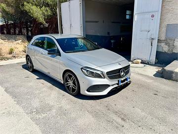 MERCEDES A180 PREMIUM ALLESTIMENTO AMG