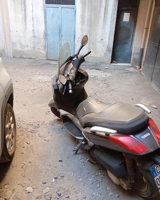 X-MAX 250