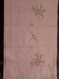 Lenzuolo matrimoniale ricamo a mano