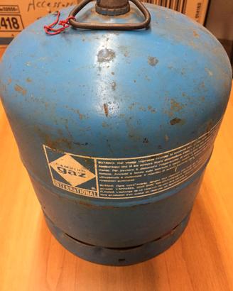 Bombola gas per campeggio.