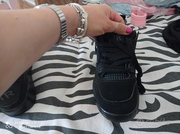 scarpe nere NUOVE numero 36