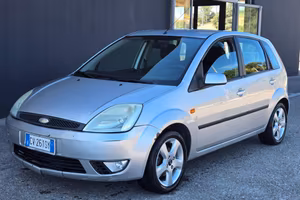 FORD Fiesta 1.2 16V 5p. Ambiente
