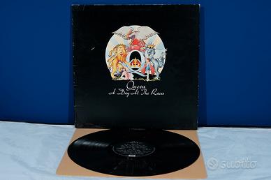 Queen A DAY AT THE RACES LP Vinile 1976 UK RaRo