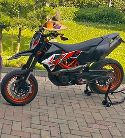 Ktm motard 690 smc-r