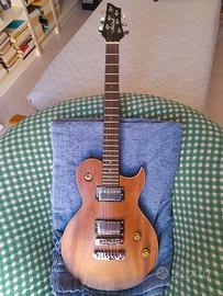 Aria Pro II PE TR1 (forma Les Paul, comodità SG)