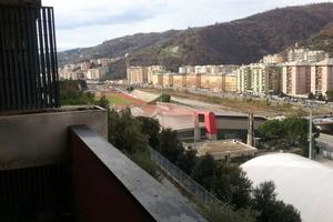 Molassana luminoso con due camere e balcone