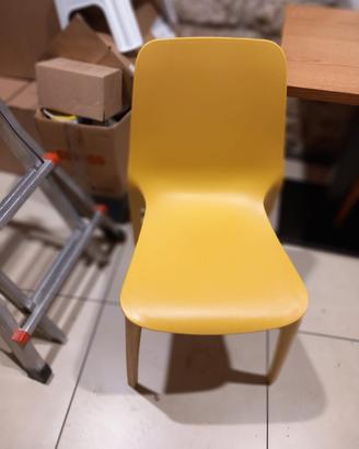 Sedie impilabili Ginevra giallo senape e Terracott