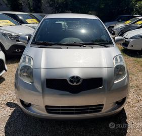 Toyota Yaris 1.4 D-4D 5 porte Navi