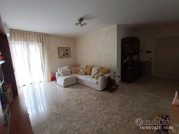 Quadrilocale signorile in centro con box auto