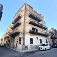 2 LOCALI A PALERMO