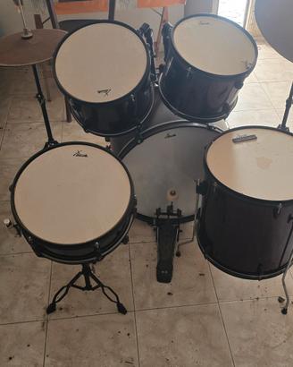 batteria acustica princioisnti con e paia di bacch
