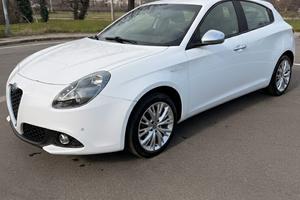 AlfaRomeo Giulietta  Benz/Gpl  120CV 2018 !