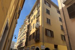 4 LOCALI A AVELLINO