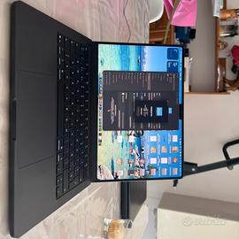 Apple MacBook Pro M5 14 Pollici 16/512GB