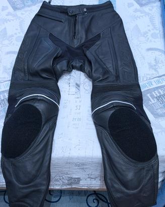 pantaloni moto pelle  suomy