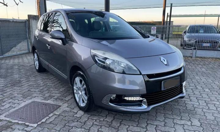 Renault Scénic III Fase 3 1.5 dCi 110 CV