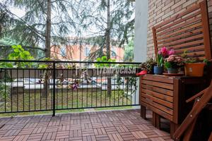 TRILOCALE RISTRUTTURATO CON GIARDINO PRIVATO E GAR