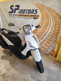 Piaggio Beverly 125