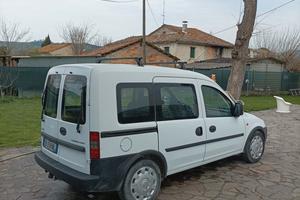 Opel Combo C 1.3 CDTI,  5 Posti e Gancio Traino