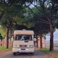 Camper Semiintegrale Iveco Daily 2,8 td 4 posti
