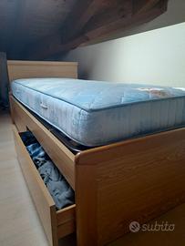 Letto singolo con materasso