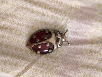 Coccinella in argento 800 con pietra 