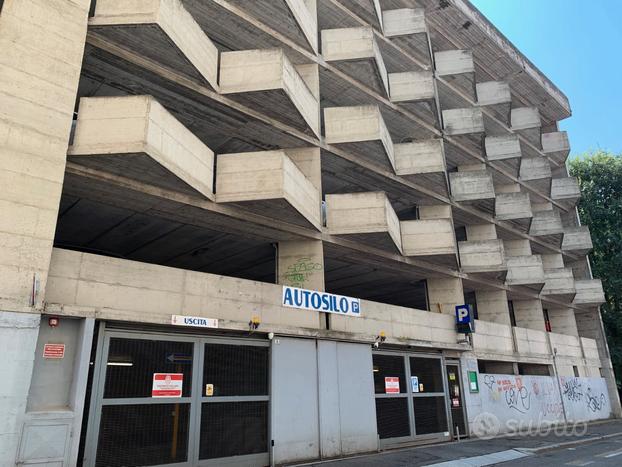 Posto auto via Solferino 5, Centro - Stazione, Nov