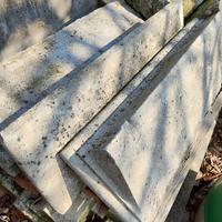 10 scalini antichi in pietra lavorati a mano 