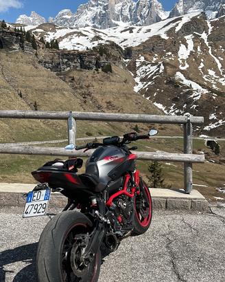 Yamaha MT 07 (35kw libretto)