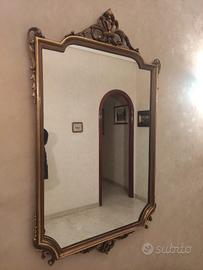 Specchiera con cornice in legno