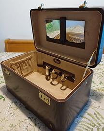 Beauty Case in cuoio