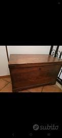 Cassapanca in legno antica