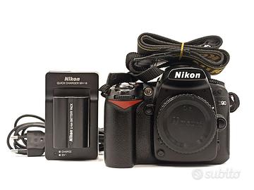 Nikon D90 solo corpo con accessori originali 25k s