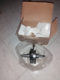 Albero motore px 125/150. Più guarnizioni