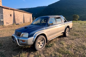 Mitsubishi L200 2.5 TDI 4WD Double Cab Pick-up GLS