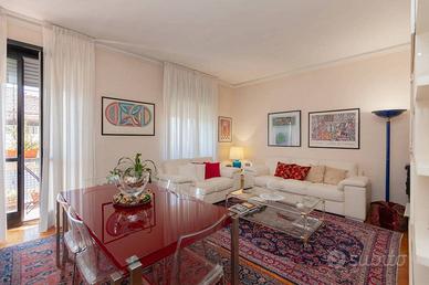 Appartamento di 120 m² con 5 locali e box auto a T