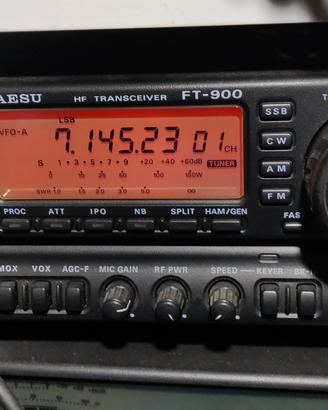 ricetrasmettitore YAESU FT-900