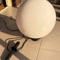 Lampada da giardino a sfera