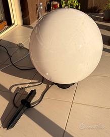 Lampada da giardino a sfera