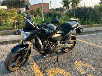 Moto Honda Hornet 600 anno 2007 + borse Givi