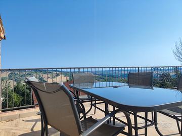 Casale panoramico, per vacanze e lavoratori