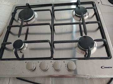 Fornello a gas 4 fuochi nuovo. 