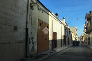 CASA DI CORTE A CERIGNOLA